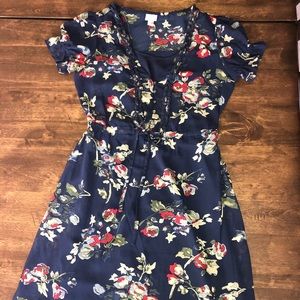 Converse women’s dress. Floral size XS.